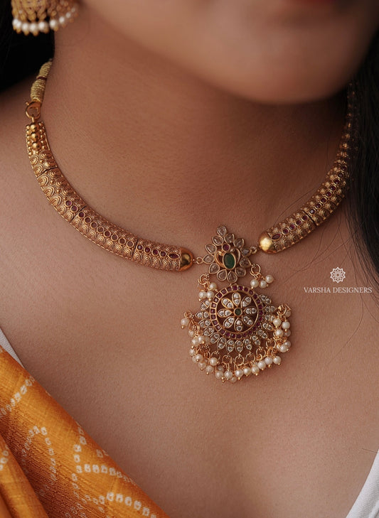 Matte Finish Floral Necklace Set