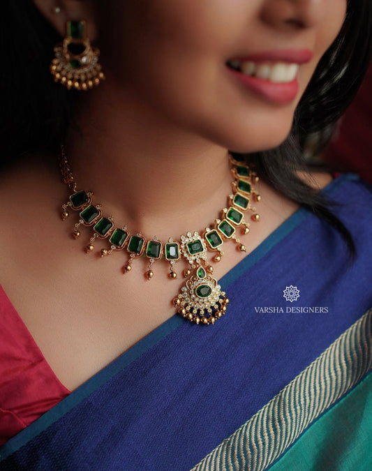 Rich Emeralds Stone Necklace
