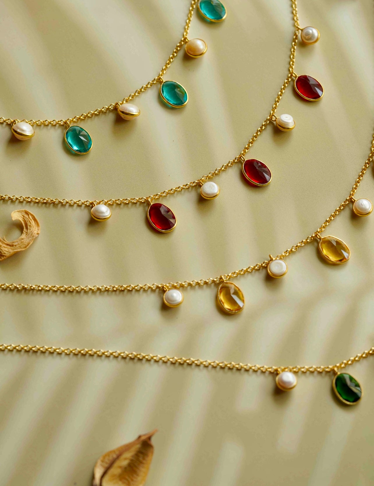 Simple Gold Finish Pearl and Stone Necklace