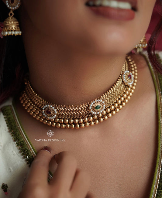 Stunning Matte Finish Band Choker Set