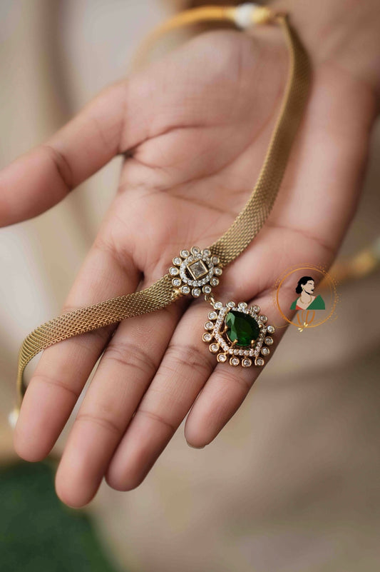 Stylish Emerald and White Stone Band Choker
