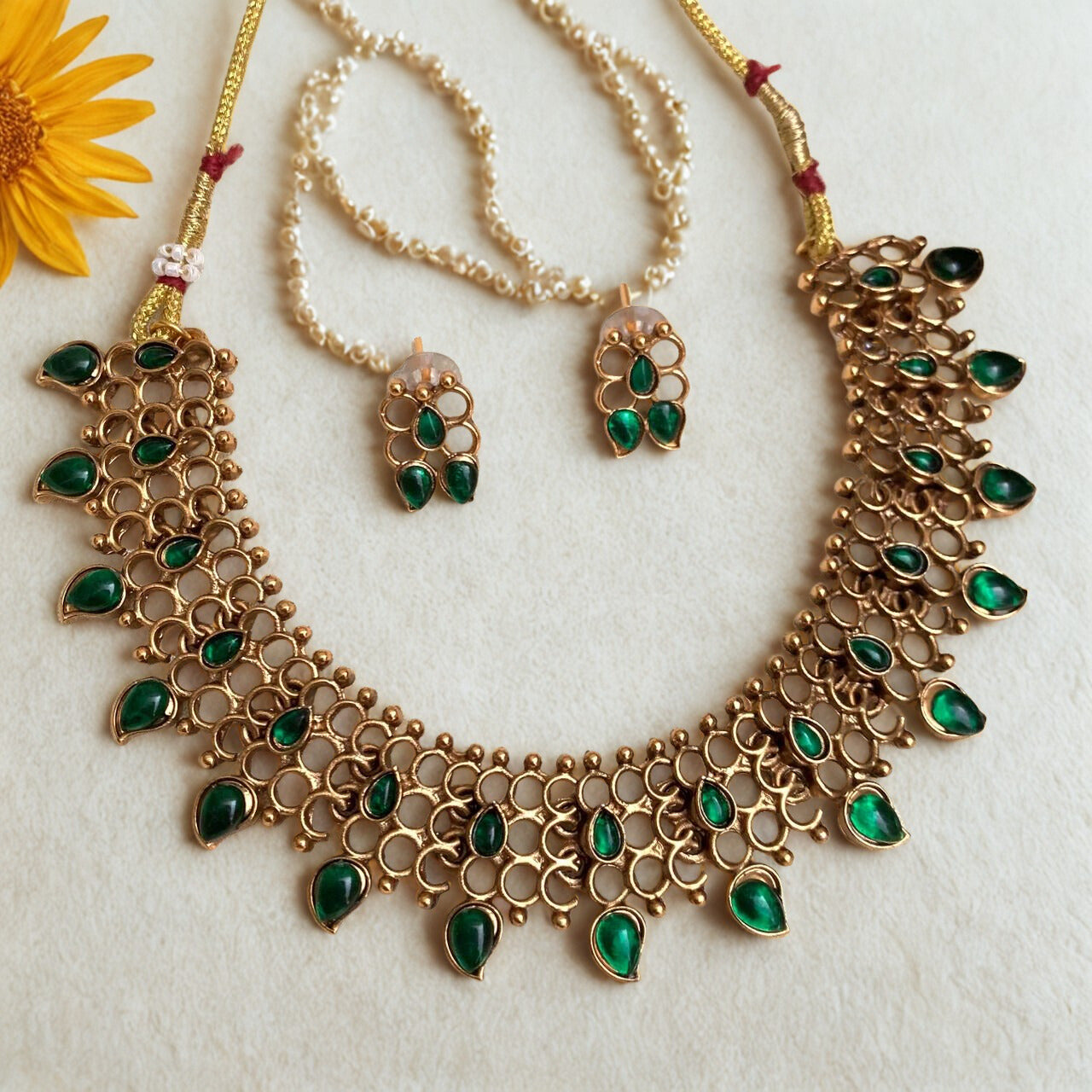 Gorgeous Emerald Grid Necklace Set
