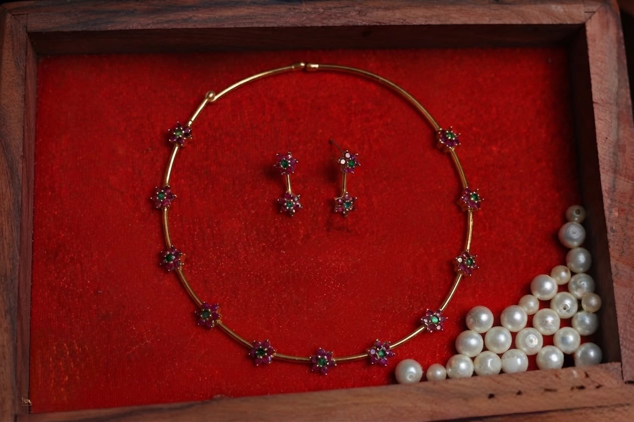 Adorable Floral Stone Choker