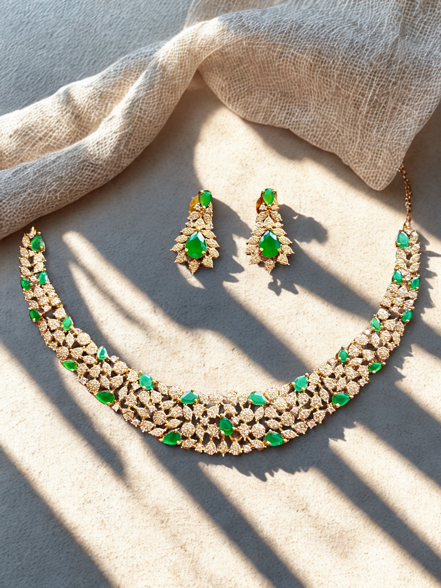 Emerald and White Stone Choker  Set