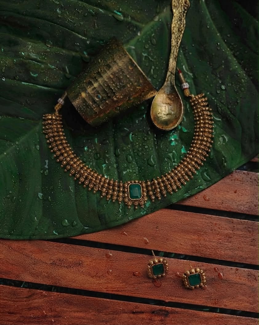 Simple Stone Necklace Set