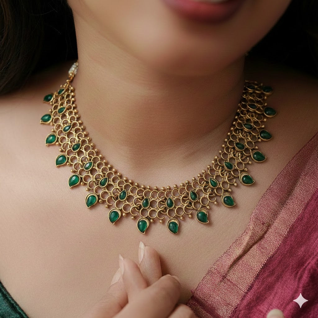 Gorgeous Emerald Grid Necklace Set